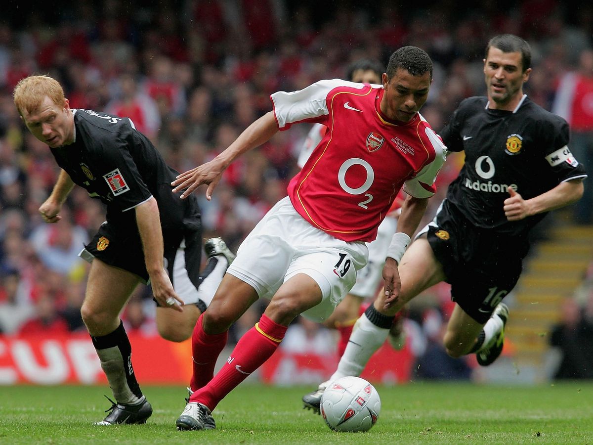 Gilberto Silva: Khi tình yêu bắt đầu từ chiếc radio - Hình 4
