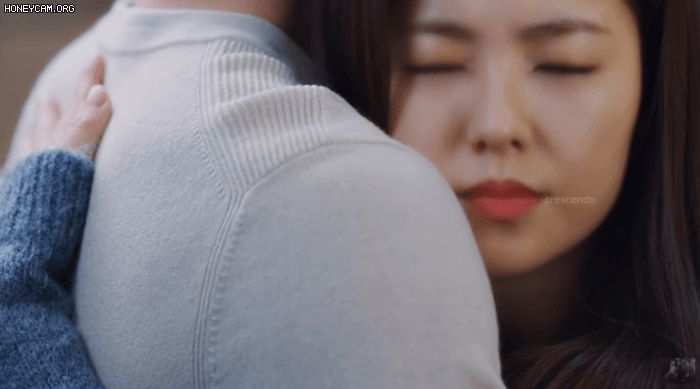 Loạt khoảnh khắc cực tình của Song Joong Ki và bạn gái ở Vincenzo - Hình 10