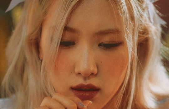 Bóc nhan sắc của Rosé (BLACKPINK) trong MV GONE: Ngày nào còn b.ị ch.ê nhạt, nay đã bung xoã cả đại tiệc visual - Hình 5