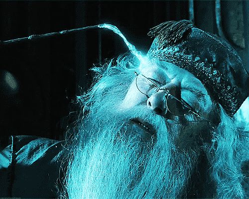 Hội bô lão của Harry Potter sau 20 năm: Thầy Dumbledore 80 tuổi vẫn đóng phim, ác nữ Umbridge sắp thành Nữ hoàng Anh trong series cung đấu đình đám - Hình 12