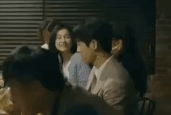 Cuộc sống trái ngược của Song Hye Kyo - Song Joong Ki sau 2 năm ly hôn - Hình 4