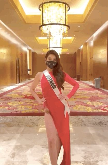 Khánh Vân diện váy xẻ cao đọ chân dài miên man bên dàn đối thủ Miss Universe, xoay 1 cú khiến dân tình toát mồ hôi - Hình 4