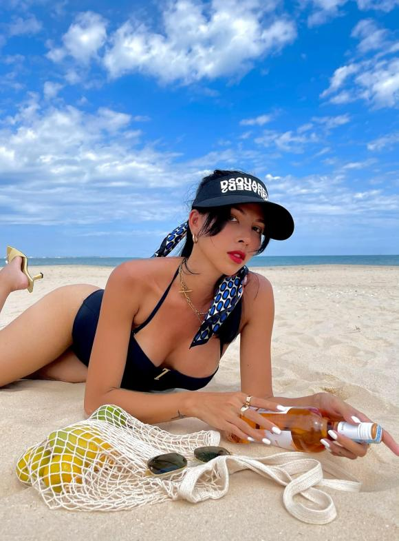 Siêu mẫu Minh Triệu thả rông khoe body nóng bỏng đốt mắt dân tình - Hình 3