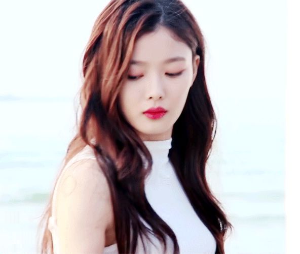 Mặt Trăng Ôm Mặt Trời có 2 sao nhí họ Kim dậy thì đỉnh cao: Kim Yoo Jung đã xinh còn bốc lửa, Kim So Hyun vịt hóa thiên nga - Hình 9