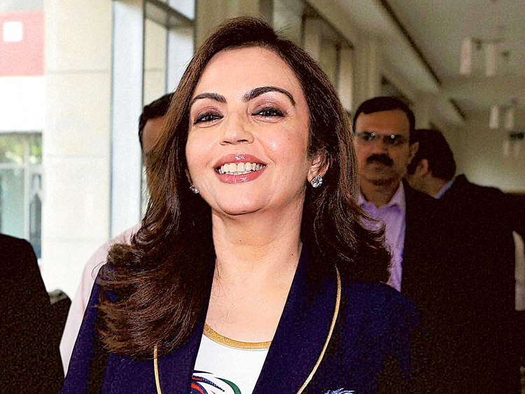 Nita Ambani - Nữ vũ công góp phần đưa chồng Mukesh Ambani thành tỷ phú số 1 châu Á - Hình 5