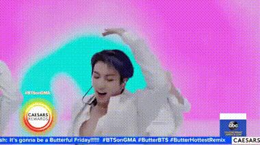 Em út BTS gây sốt trên Good Morning America - Hình 2