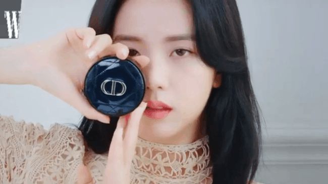 Tưởng ăn đứt mẫu Dior ở khoản tinh tế, nào ngờ nàng dâu nhà tài phiệt Lee Bo Young vẫn thua Jisoo (Black Pink) khi đụng hàng - Hình 10