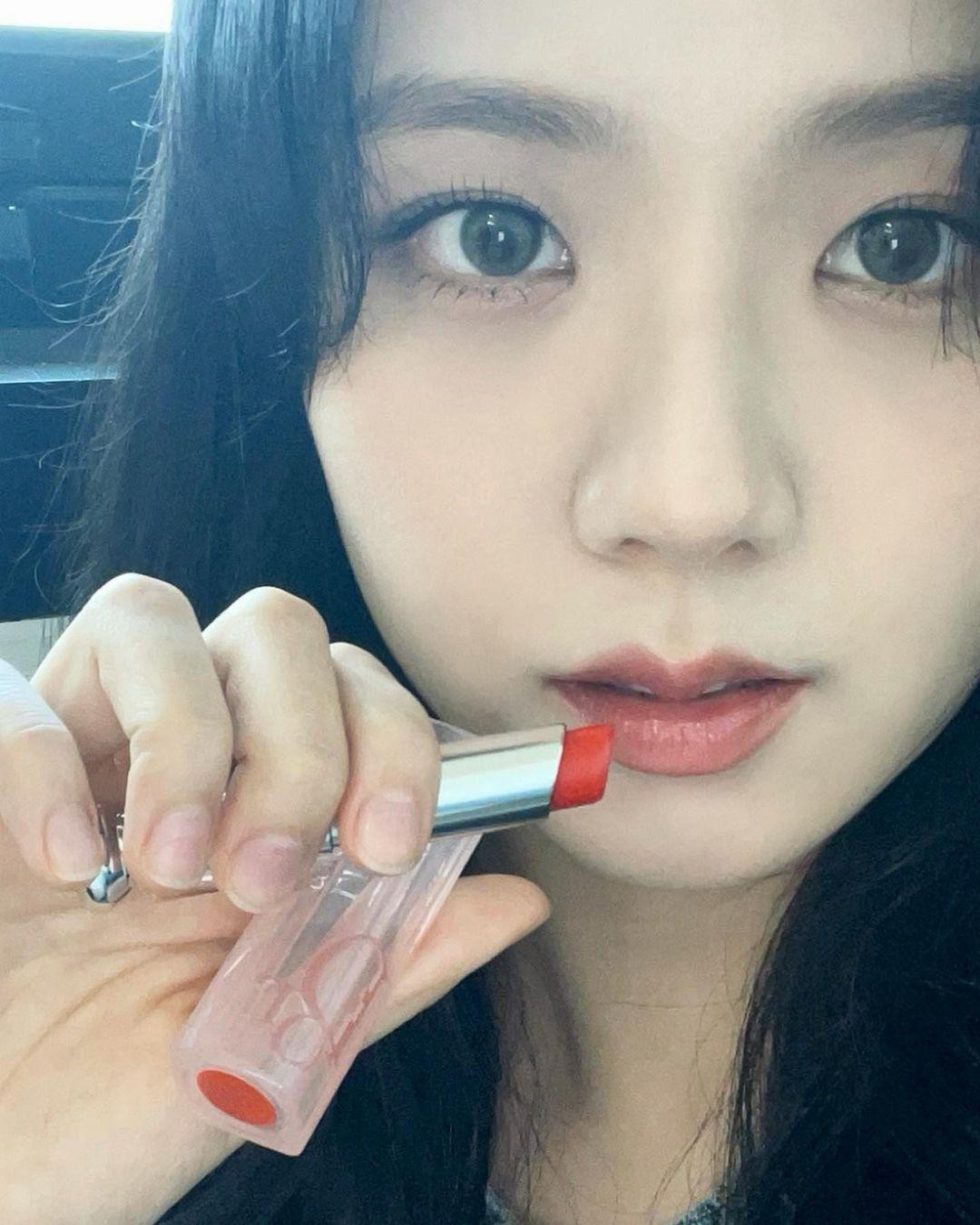 BLACKPINKs Jisoo Celebrated Her Birthday With a Dior Lip Glow Shade Made  Just for Her  Teen Vogue