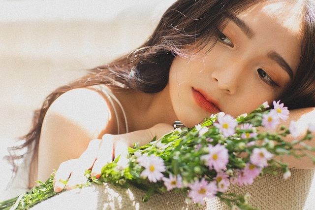 3 điều đơn giản, phụ nữ thường không bận tâm nhưng nếu sở hữu chúng sẽ khiến chồng dù nằm cạnh bên vẫn đứng ngồi lo giữ vợ - Hình 2