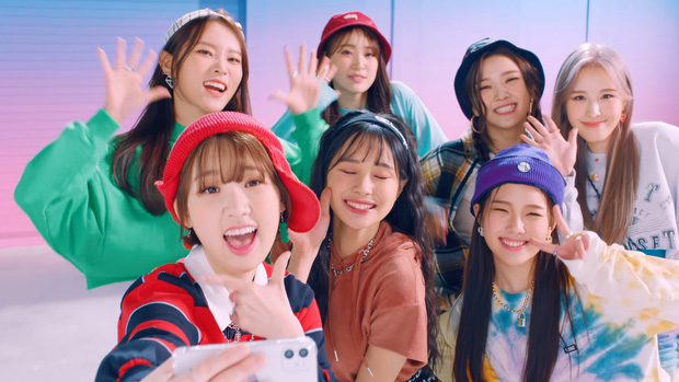 Bất chấp nghi án đạo nhạc Ava Max, hit mới của đàn em Apink trở thành hiện tượng nhờ dance challenge gây bão - Hình 3