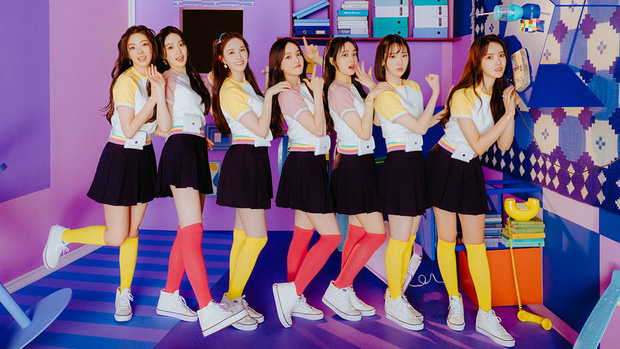 Bất chấp nghi án đạo nhạc Ava Max, hit mới của đàn em Apink trở thành hiện tượng nhờ dance challenge gây bão - Hình 2