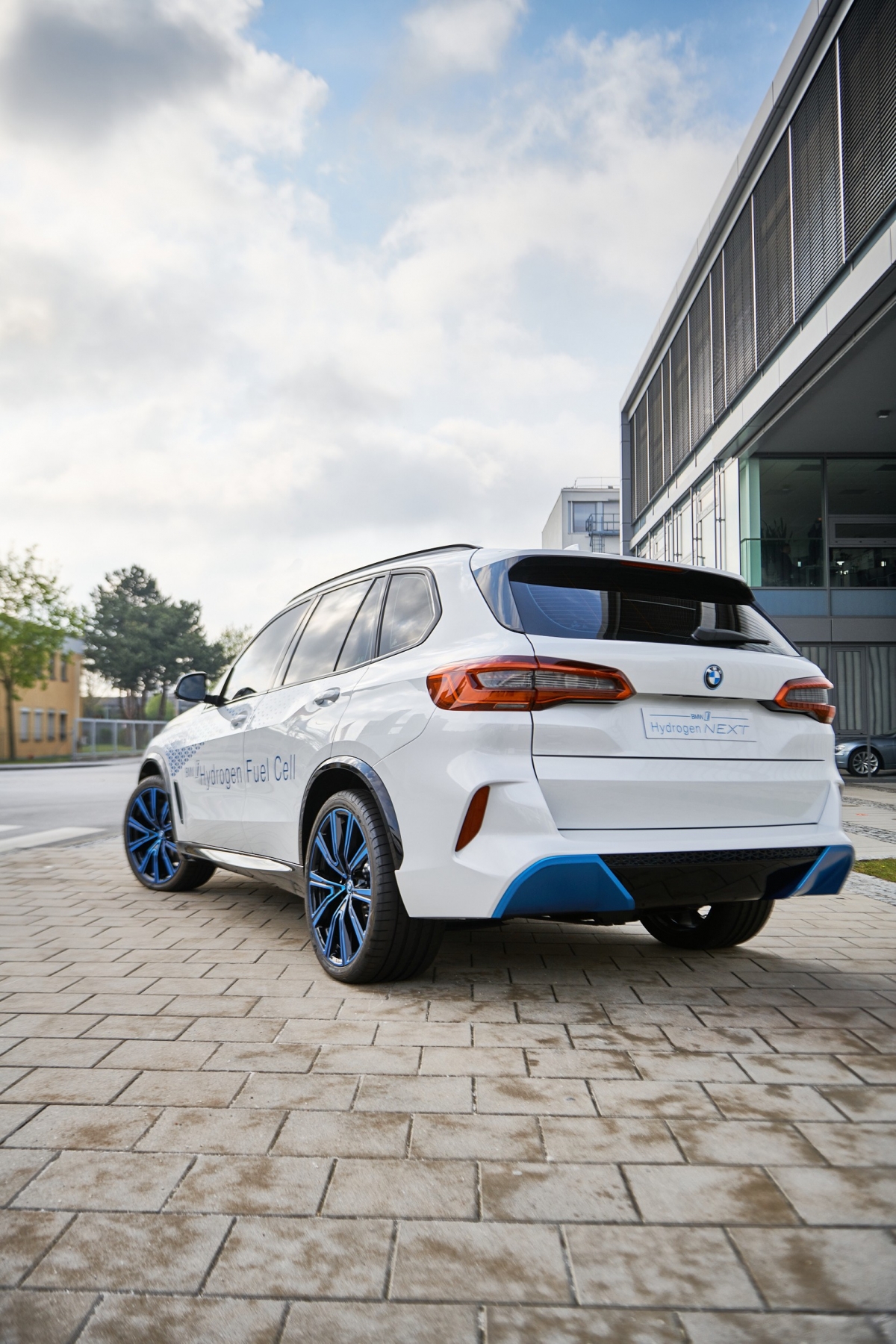 BMW X5 chạy bằng khí hydro sẽ ra mắt vào cuối năm 2022 - Hình 7