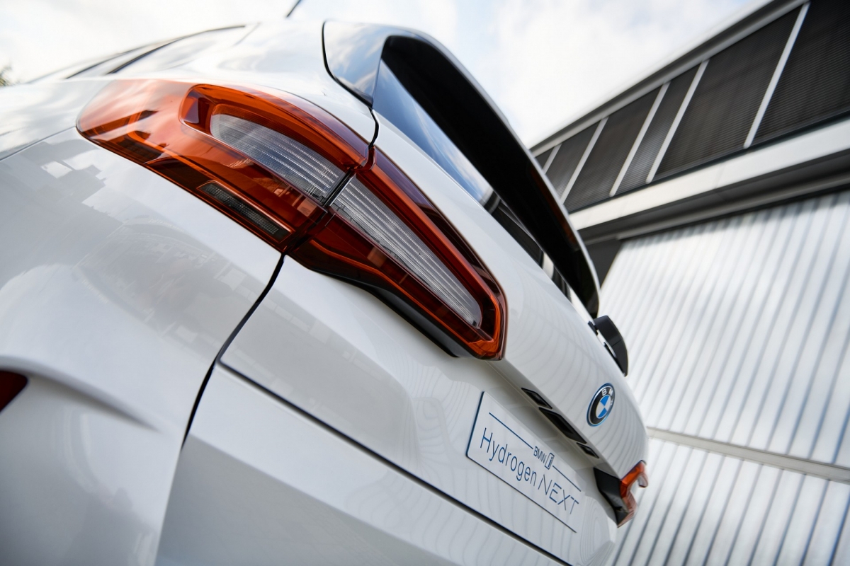 BMW X5 chạy bằng khí hydro sẽ ra mắt vào cuối năm 2022 - Hình 6