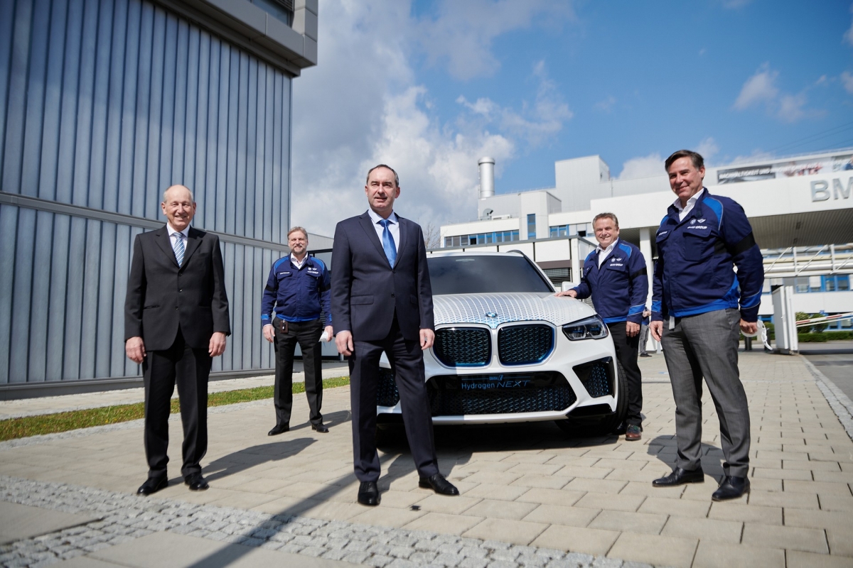 BMW X5 chạy bằng khí hydro sẽ ra mắt vào cuối năm 2022 - Hình 1
