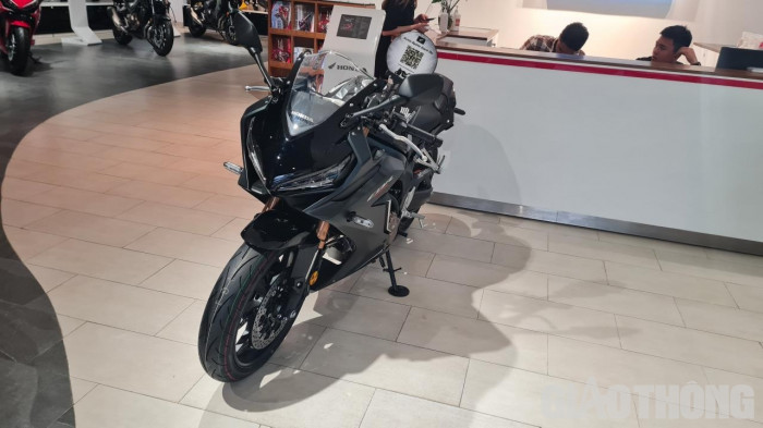 Cận cảnh bộ đôi Honda CB650R và CBR650 2021 hoàn toàn mới vừa về Việt Nam - Hình 3