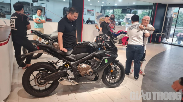 Cận cảnh bộ đôi Honda CB650R và CBR650 2021 hoàn toàn mới vừa về Việt Nam - Hình 10