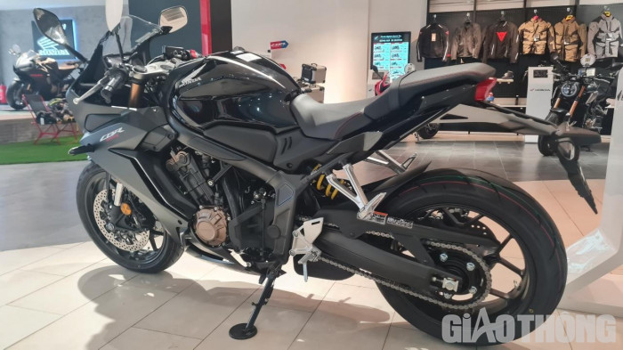 Cận cảnh bộ đôi Honda CB650R và CBR650 2021 hoàn toàn mới vừa về Việt Nam - Hình 2