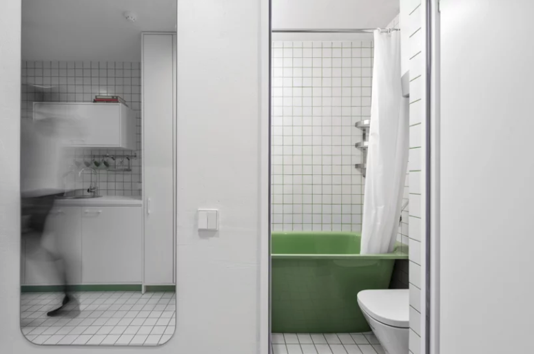 Căn hộ 15m tối giản tạo sức hút bằng cách phối màu đối lập, hiện đại - Hình 3