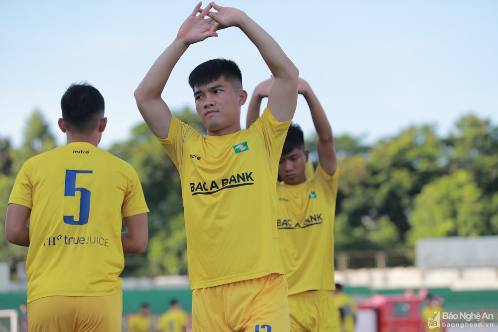 'Đại chiến' Sông Lam Nghệ An - CLB Hà Nội: Gian nan tỏ mặt anh hùng - Hình 2
