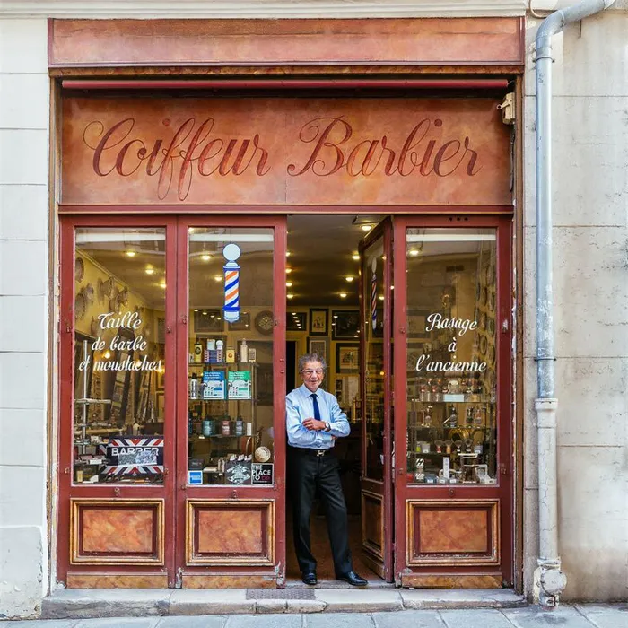 Ngắm một Paris không hoa lệ mà bình dị với những cửa hàng xinh đẹp - Hình 4