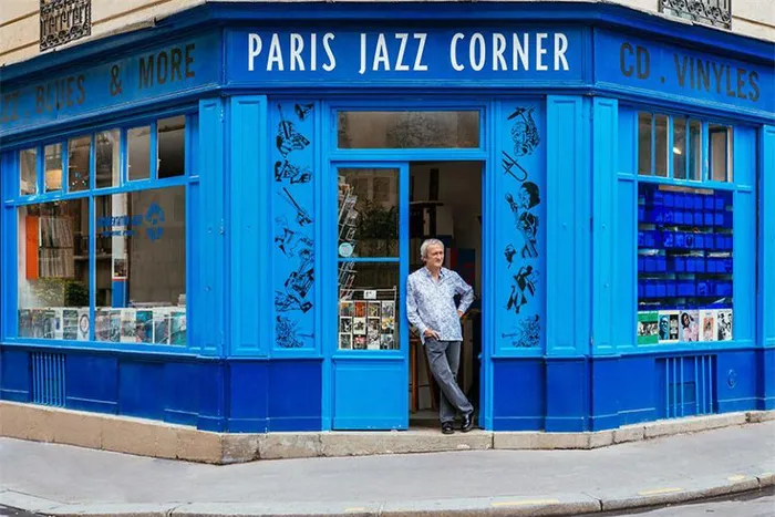 Ngắm một Paris không hoa lệ mà bình dị với những cửa hàng xinh đẹp - Hình 13