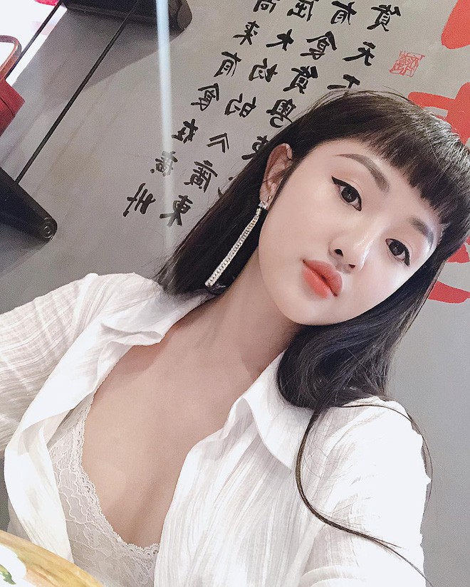 Tuổi 33, cựu hot girl Sài thành đẹp cuốn hút, thừa nhận dao kéo - Hình 12