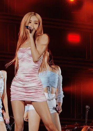 Cứ ngỡ Lisa là thánh body, nhưng hóa ra trong BLACKPINK còn có thành viên khác cao và thon thả hơn - Hình 15