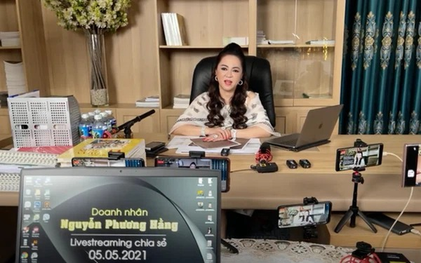 Bà Phương Hằng làm việc với Sở Thông tin & Truyền thông TP.HCM về các phát ngôn trên livestream - Hình 2
