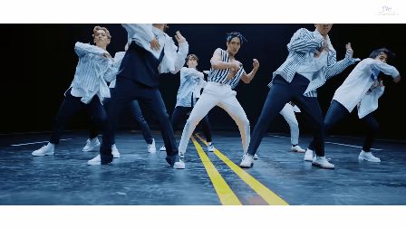 Boygroup của center quốc dân bị tố đạo nhái trắng trợn MV EXO, xem 2 MV mà cứ ngỡ là 1? - Hình 2