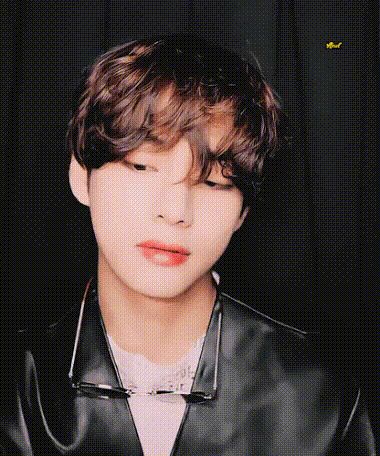 Vẻ đẹp quyến rũ của V và Jungkook BTS trong Photo Booth - Hình 2