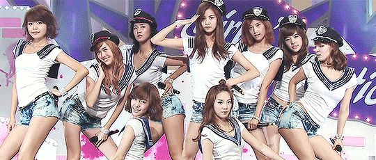 12 năm trước, SNSD ra mắt MV với concept đỉnh nhất trong lịch sử Kpop, lối phục trang gây ảnh hưởng tới tận bây giờ! - Hình 14