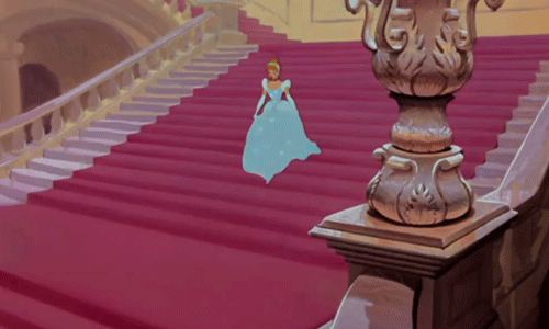 10 câu hỏi mãi mãi Disney không trả lời: Người Đẹp Và Quái Vật có lời nguyền bất công, Lọ Lem gặp phải đôi giày không xanh chín? - Hình 17