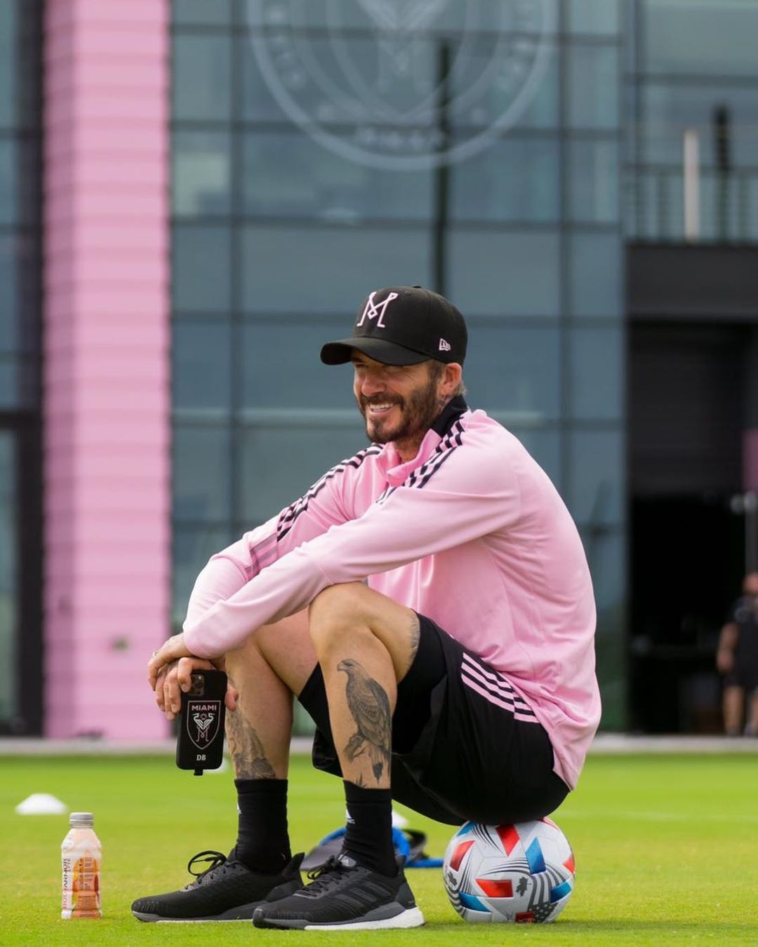 David Beckham khiến MXH thế giới lũng loạn bởi visual điển trai xuất thần nhất trận Anh - Đức - Hình 5