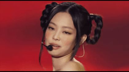 Học trò Lisa cover hit SOLO của Jennie: Đẹp thì đẹp thật nhưng thần thái có qua được bản gốc? - Hình 9