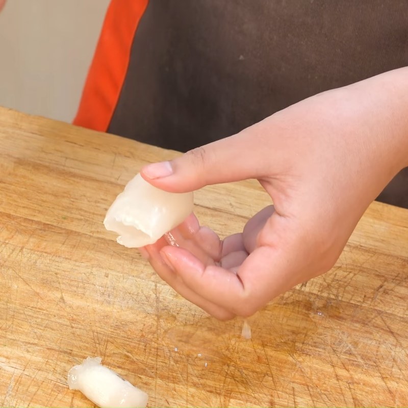 Cách làm nước đường chôm chôm thơm ngon thanh mát giải nhiệt mùa hè - Hình 5