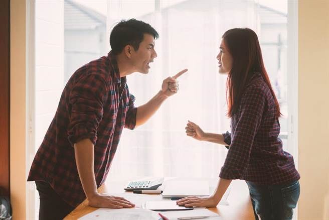 Chị gái ly hôn, em gái cưới luôn anh rể, mở ra bi kịch gia đình dai dẳng - Hình 2