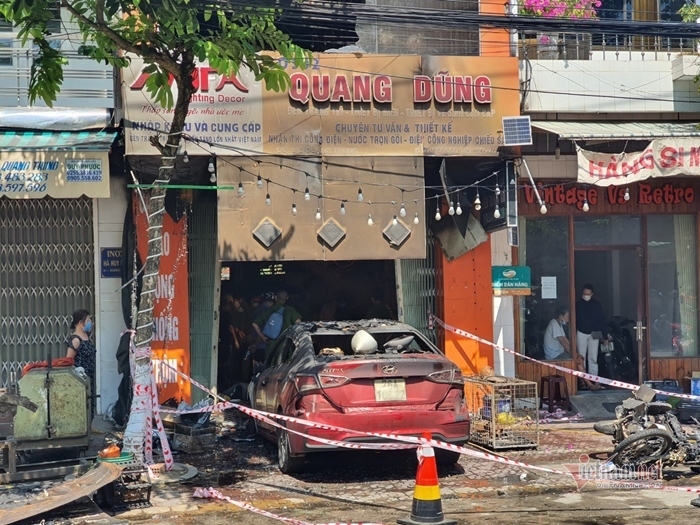 Chủ tịch Quảng Ngãi yêu cầu công an làm rõ việc cứu hỏa trong vụ cháy 4 người chết - Hình 6