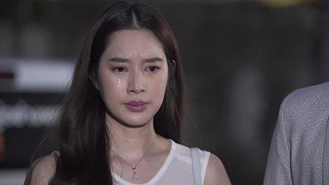 Hồ hởi khoe với chồng về món tiền 20 tỷ, anh gọi ngay cô giúp việc lên rồi thông báo tin động trời khiến tôi sụp đổ - Hình 1