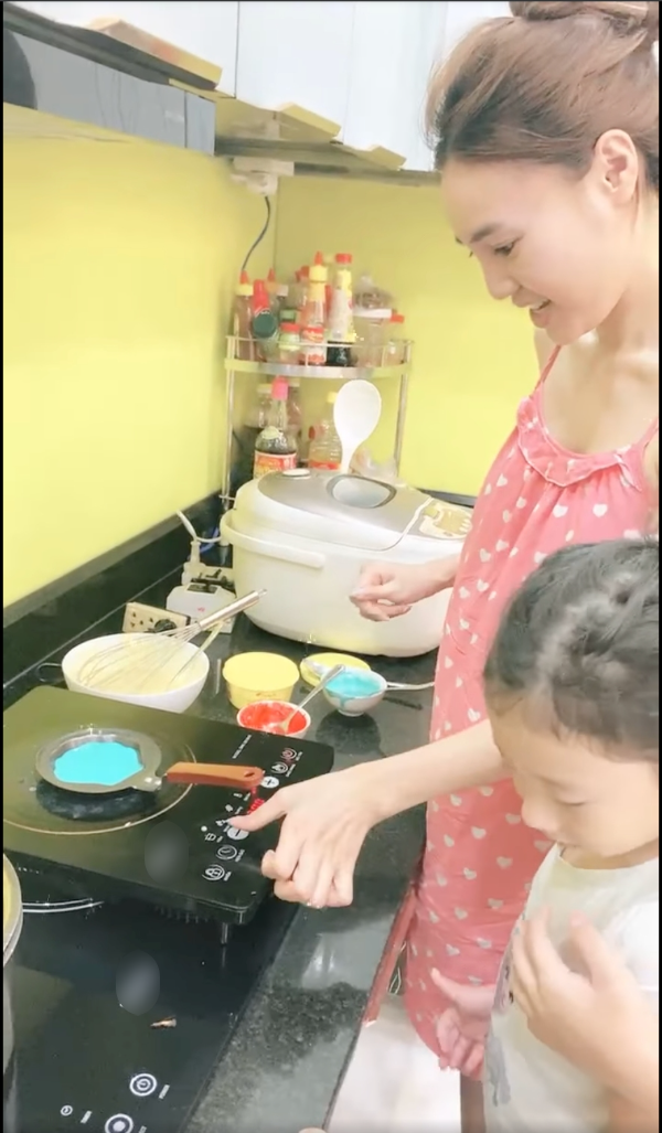 Ninh Dương Lan Ngọc vào bếp làm bánh cho cháu, nhưng cái kết khét lẹt - Hình 1