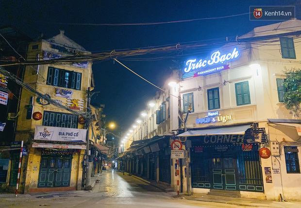 Tình hình 5 tụ điểm ăn chơi đông vui nhất Hà Nội bây giờ thế nào: Nơi lác đác xe đi qua, nơi vắng tanh không bóng người - Hình 1