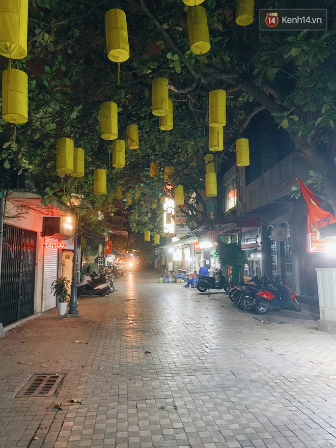 Tình hình 5 tụ điểm ăn chơi đông vui nhất Hà Nội bây giờ thế nào: Nơi lác đác xe đi qua, nơi vắng tanh không bóng người - Hình 6
