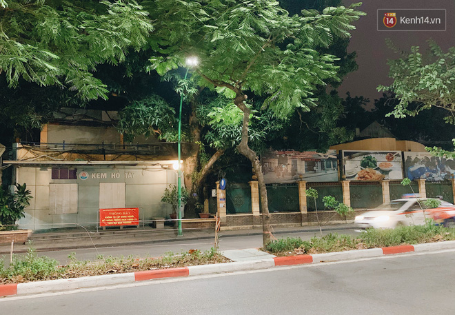 Tình hình 5 tụ điểm ăn chơi đông vui nhất Hà Nội bây giờ thế nào: Nơi lác đác xe đi qua, nơi vắng tanh không bóng người - Hình 13