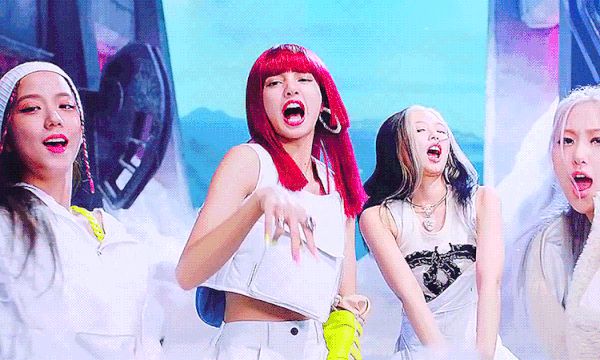 BOOMBAYAH đạt 1,2 tỷ view giúp BLACKPINK lập kỷ lục, fan quay sang lo lắng cho How You Like That - Hình 4