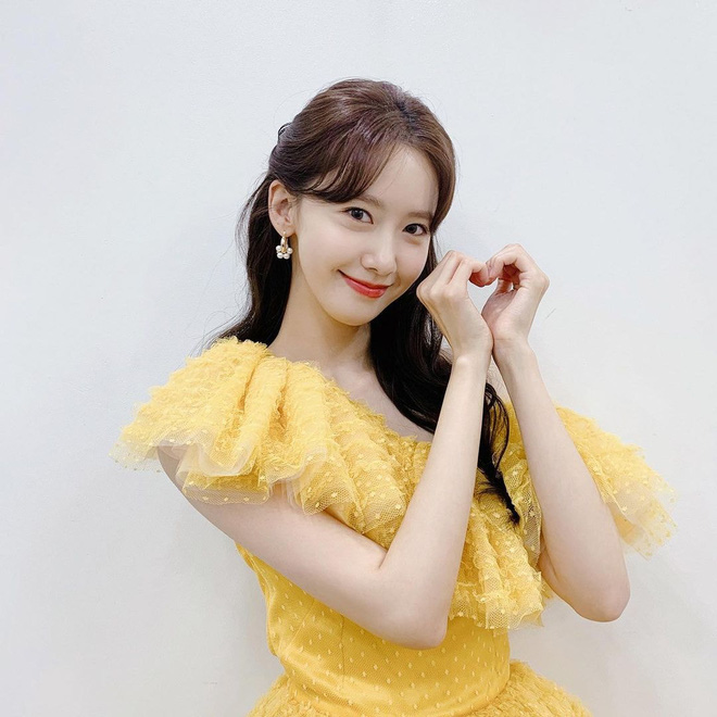 Người khác dễ bị dìm, riêng Yoona (SNSD) đẹp lộng lẫy như công chúa nhờ 1 điểm này: Bùng nổ visual nhất trên thảm đỏ Busan - Hình 4