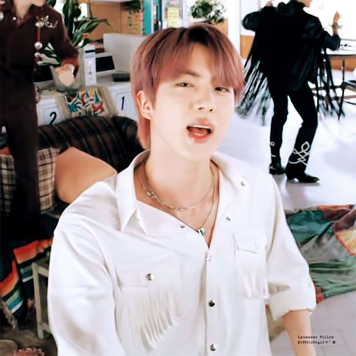 Jin sánh vai cùng Jungkook trong ca khúc mới của BTS: Fan thở phào vì cuối cùng anh đã có line hát xứng đáng cho mình! - Hình 3