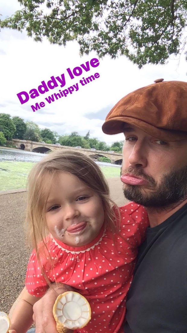 Harper Beckham - Út cưng nhà David Beckham mừng sinh nhật 10 tuổi, nhan sắc mỹ miều gây sốt - Hình 2