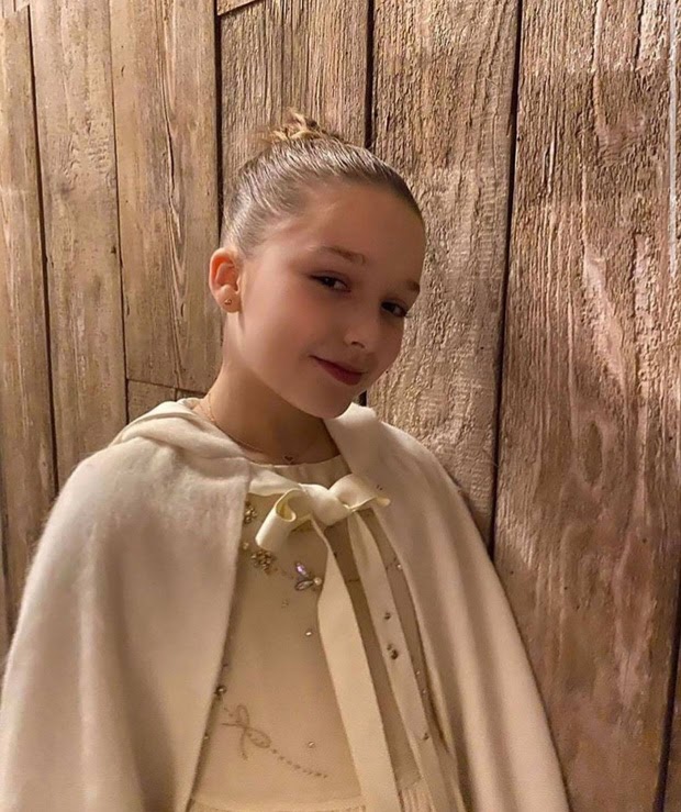 Harper Beckham - Út cưng nhà David Beckham mừng sinh nhật 10 tuổi, nhan sắc mỹ miều gây sốt - Hình 4