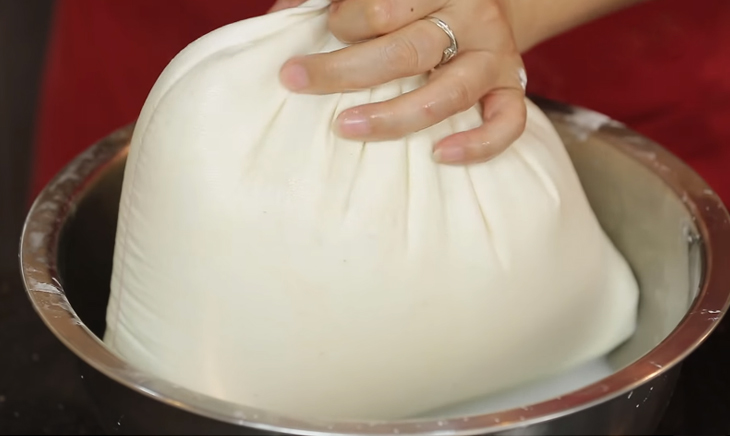 Cách làm sợi bánh canh từ bột lọc, bột gạo, bột sắn đơn giản thơm ngon - Hình 5