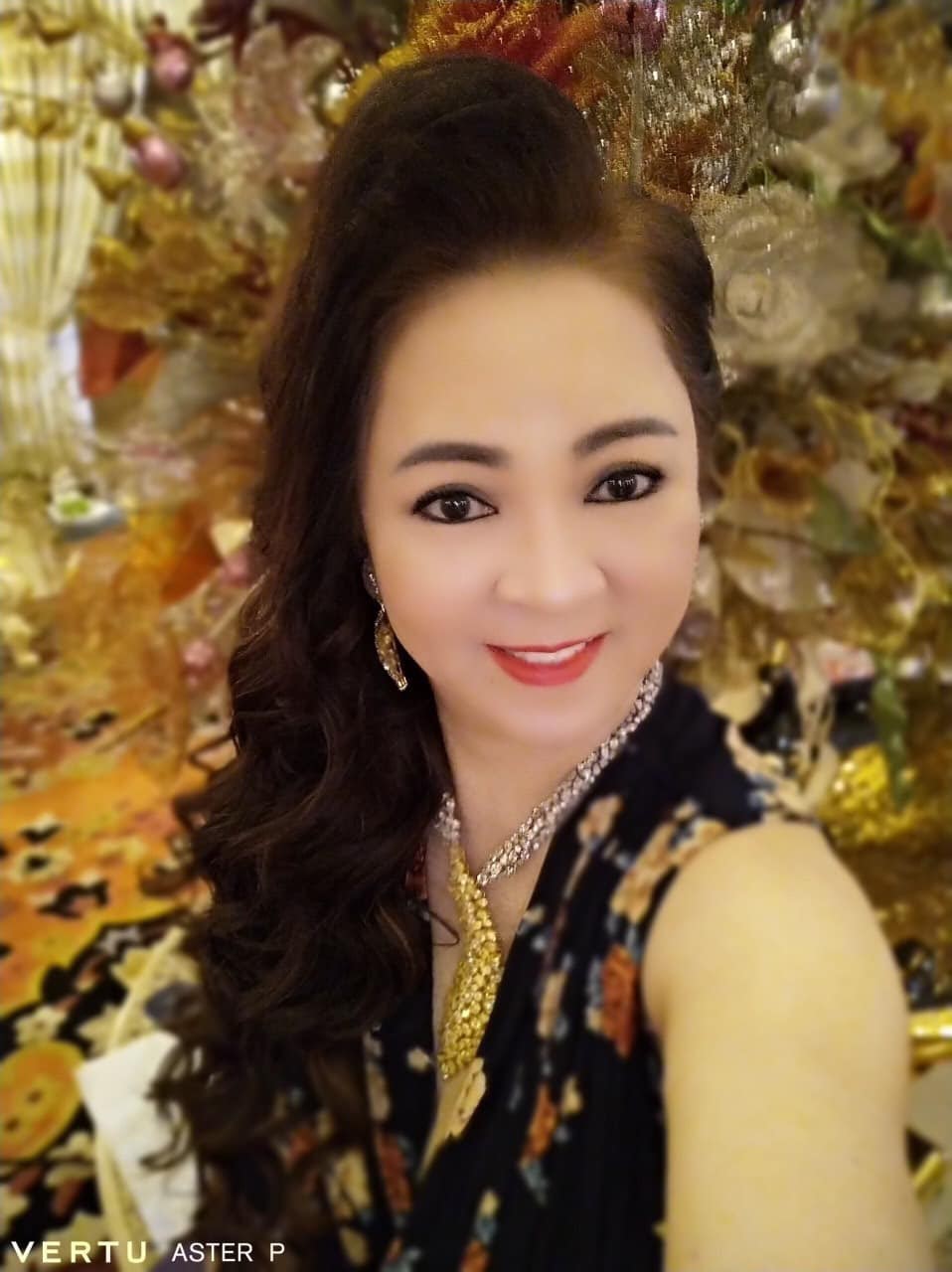 Bà Phương Hằng tiết lộ ông Dũng lò vôi đã âm thầm mua oxy dự phòng cho người dân - Hình 1