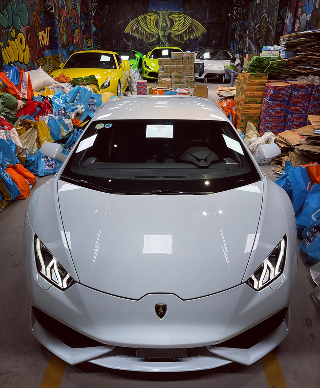 Lamborghini Huracan độc nhất Việt Nam xuất hiện trong tạp hoá ngổn ngang mì  gói nhưng đây mới là sự thật phía sau - Netizen - Việt Giải Trí